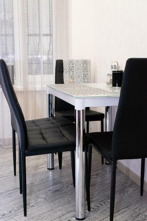 Apartment Barvy Lvova On Kostyushka St Kültér fotó