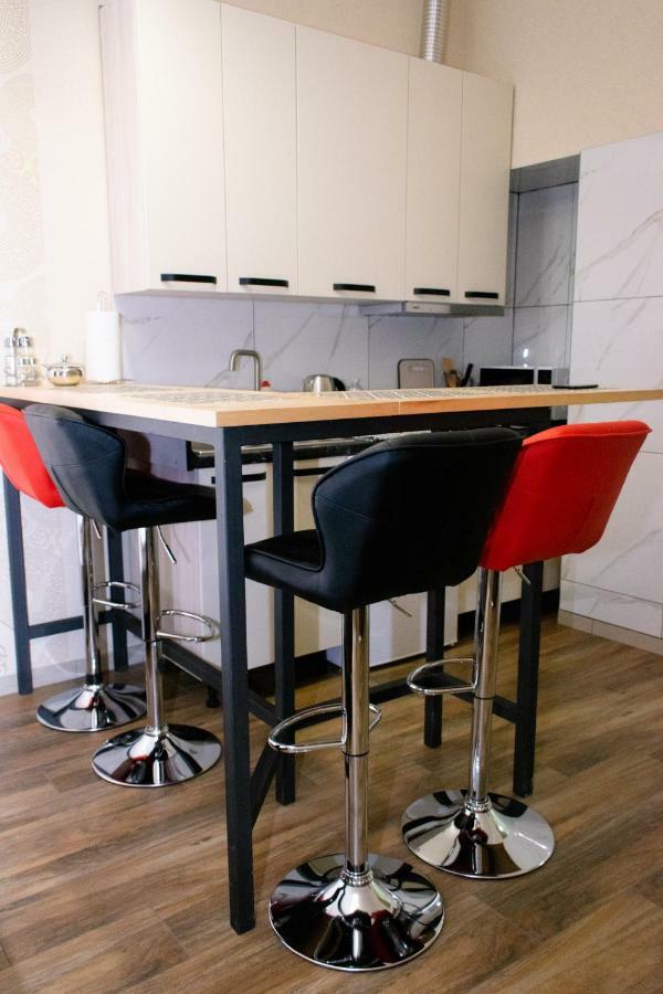 Apartment Barvy Lvova On Kostyushka St Kültér fotó