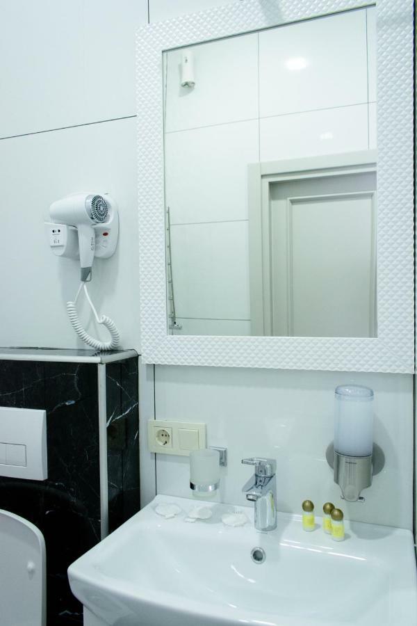Apartment Barvy Lvova On Kostyushka St Kültér fotó