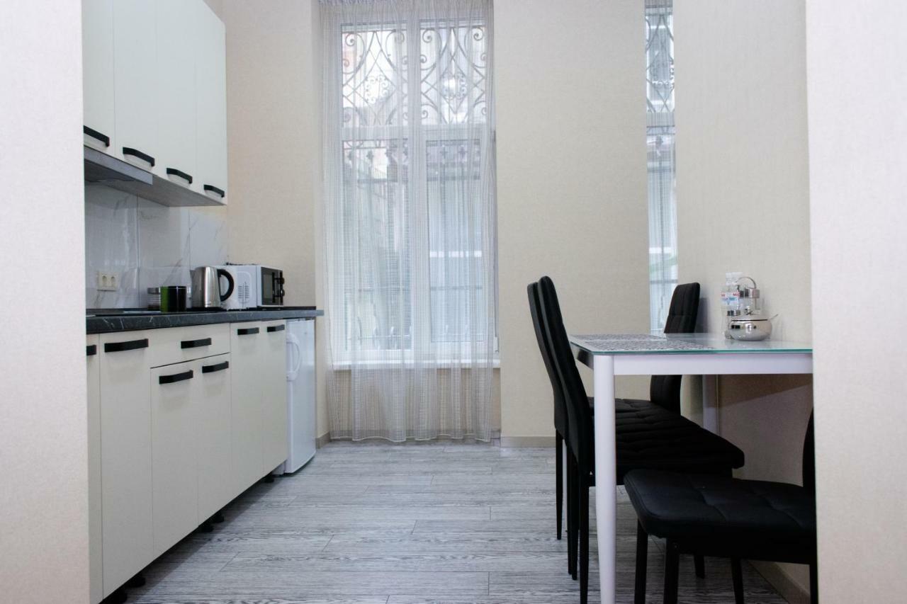 Apartment Barvy Lvova On Kostyushka St Kültér fotó