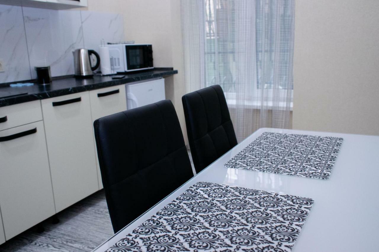 Apartment Barvy Lvova On Kostyushka St Kültér fotó